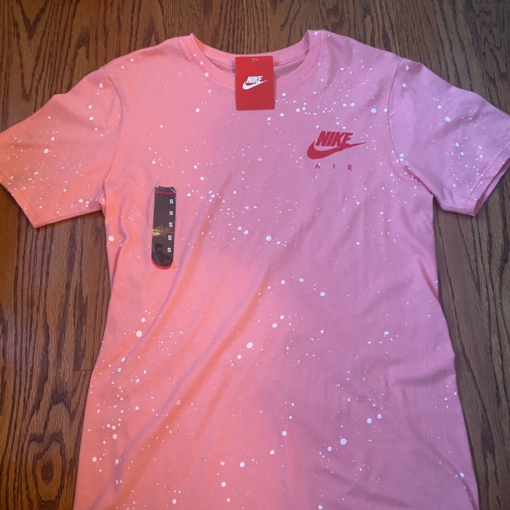 NWT NIKE AIR SHORT SLEEVED T SHIRT